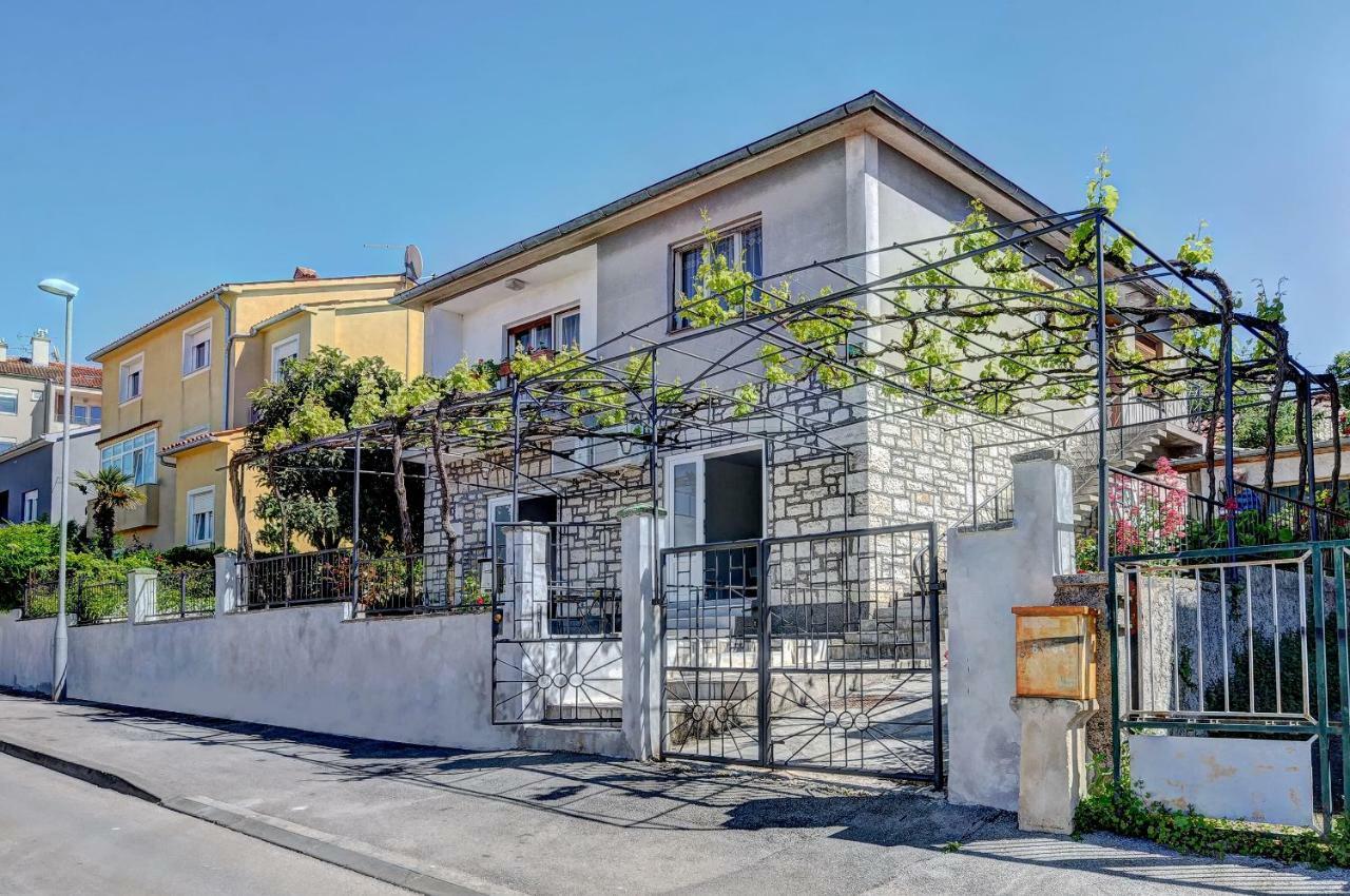 Appartamento Apartman M Pola Esterno foto